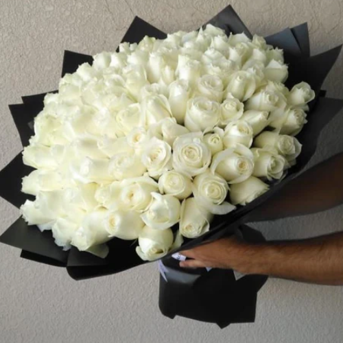 100 White roses bouquet