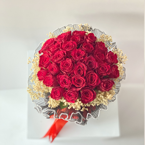 30 Red roses bouquet