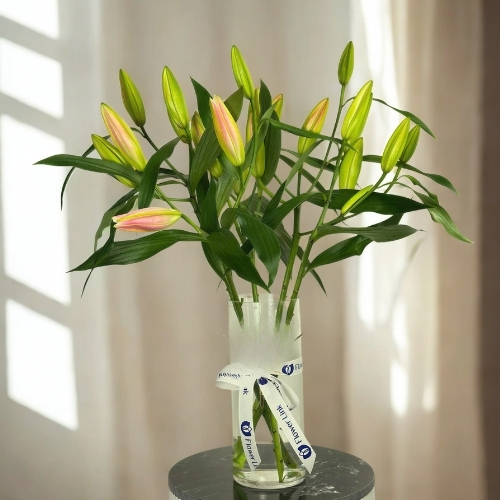 10 Lillies in a vase
