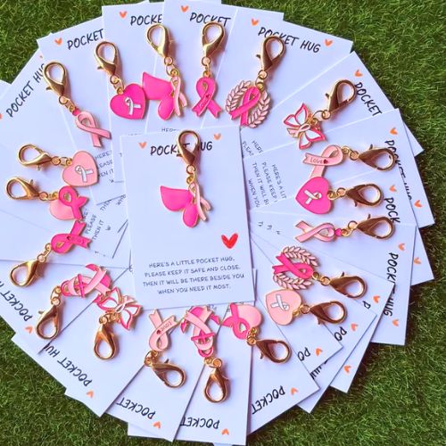 Pocket Hug Think Pink