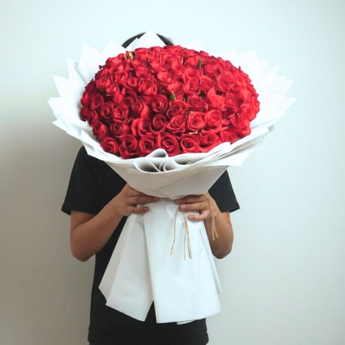 100 Red Roses white wrapping bouquet 